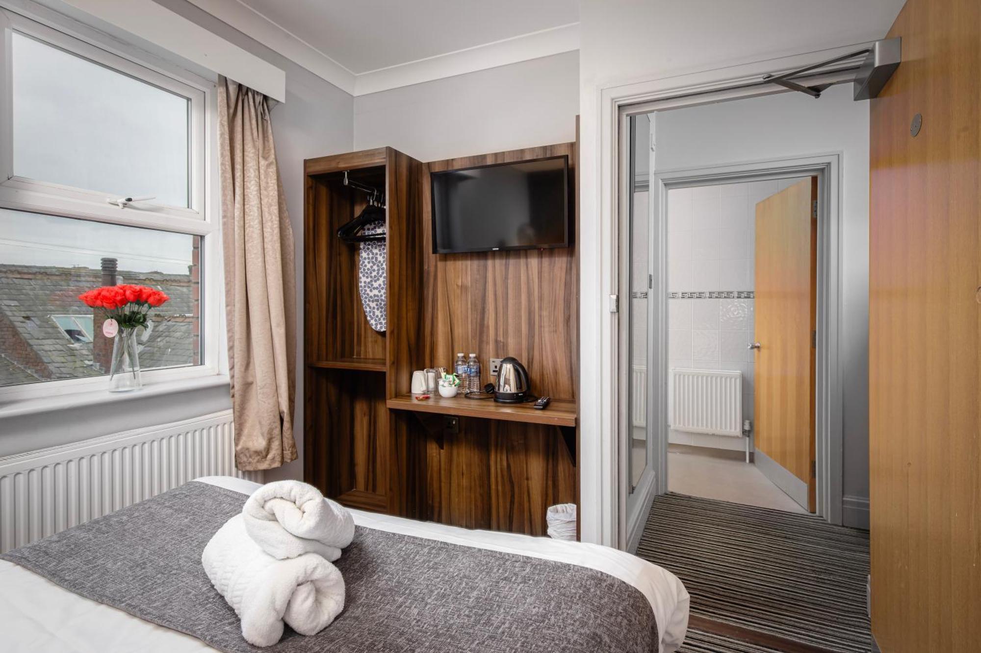 Ashley Victoria Hotel Blackpool Exterior photo